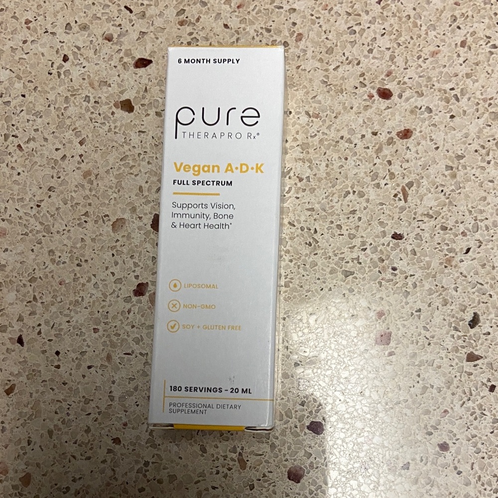 Vegan A-D-K Serum - White and Gold